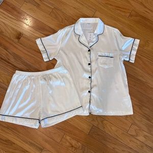 Swomog satin pajama set